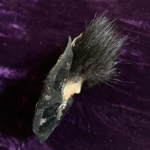 Vintage Fancy Lady Brooch - Picture 11 of 12